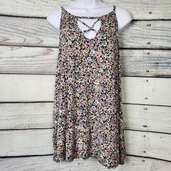 Maurices 24/7 Women’s Floral Print Criss Cross Tank Top Size 3X - Picture 1 of 7